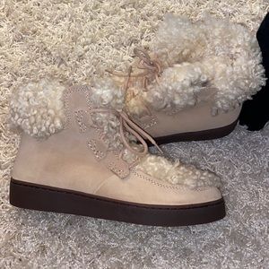Women’s cold weather boots